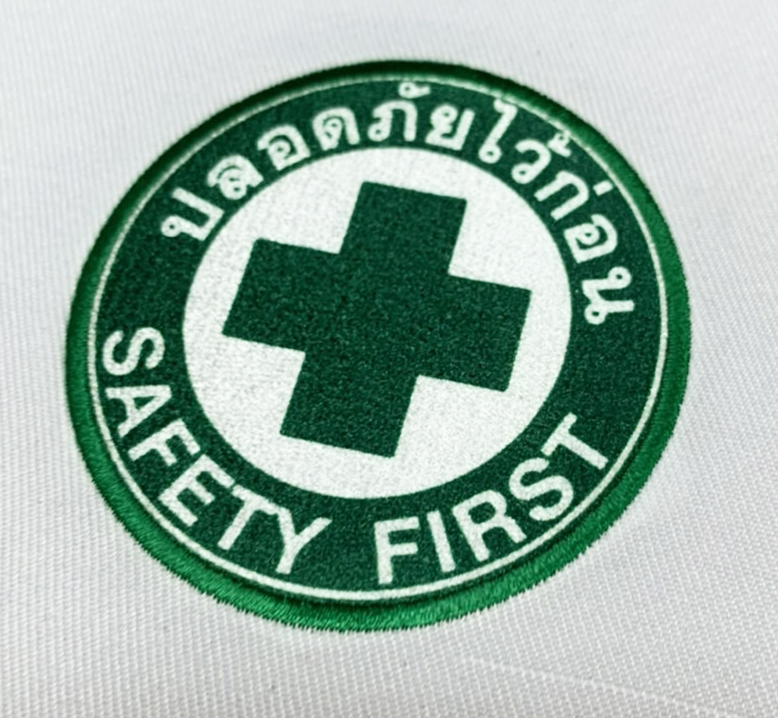 งานปักโลโก้บนเสื้อโปโล